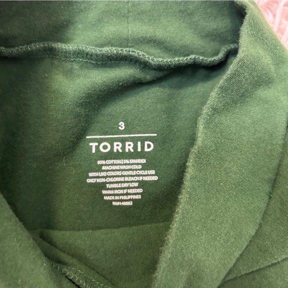 ◾️Torrid Foxy Mock Neck Tank - Picture 6 of 7